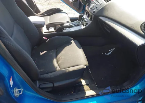 2011 Mazda Mazda3 S Sport from USA, damaged, VIN JM1BL1K64B1403323